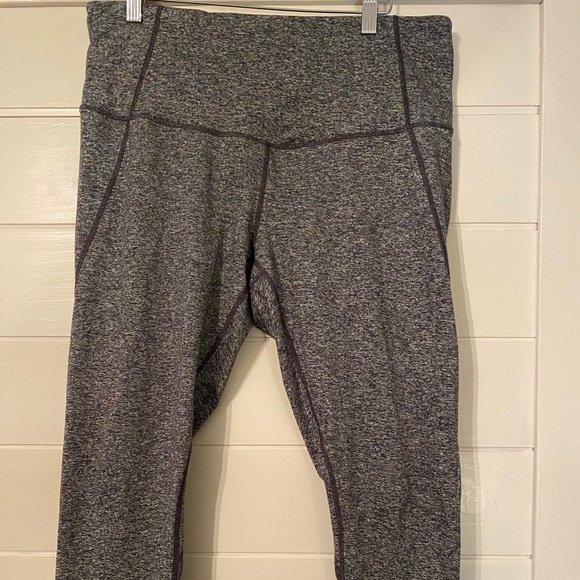 Zella Live In High Rise Crop Legging in Grey - Picture 5 of 5